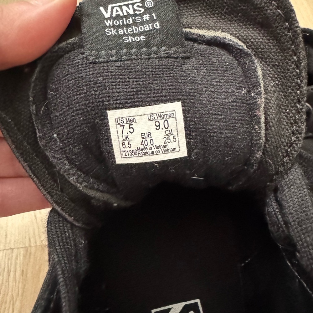 Vans SK8-HI Unisex all Black size 7.5 Men’s/9 Women’s